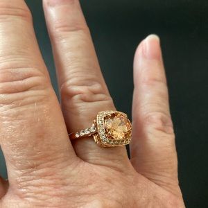 Women’s Ring, size 10.5